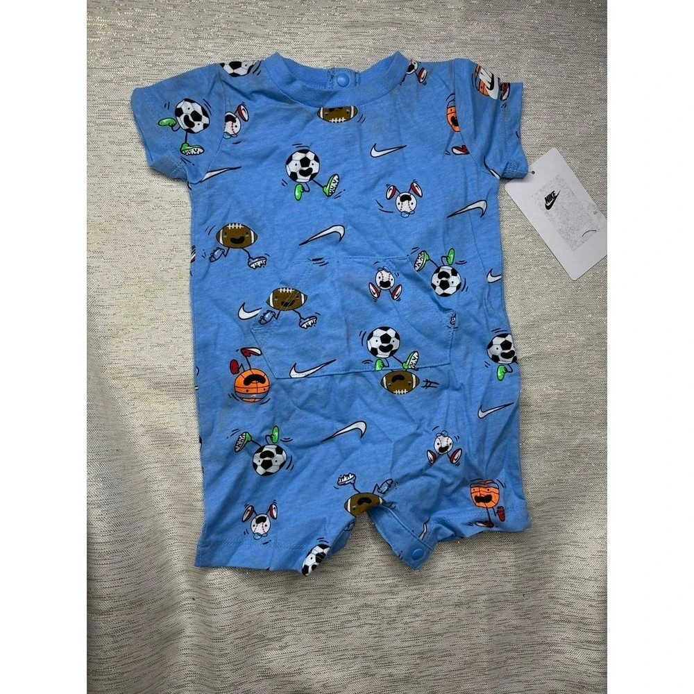 NWT Nike short sleeve onesie size 0 to 3 months